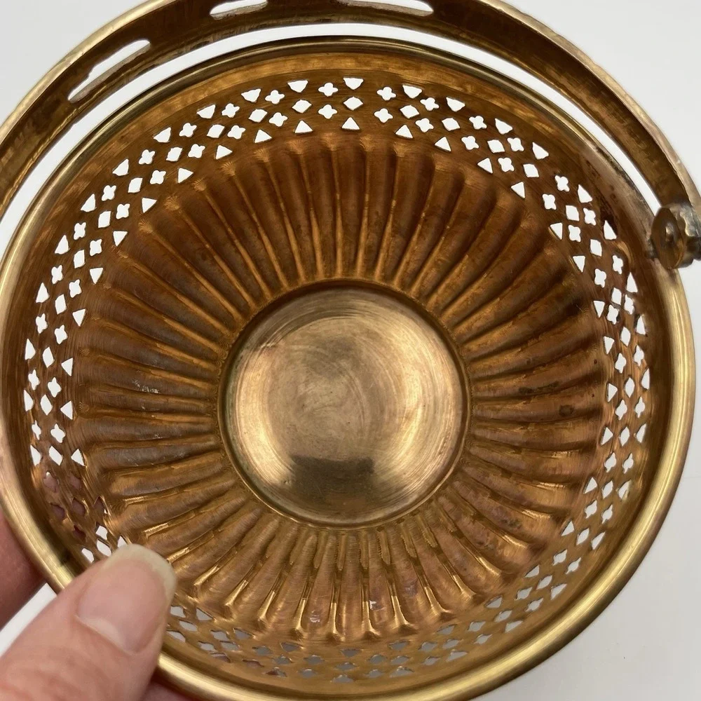Vintage Cottagecore Brass Basket With Moveable Handle‎ Round With Cut Out Design